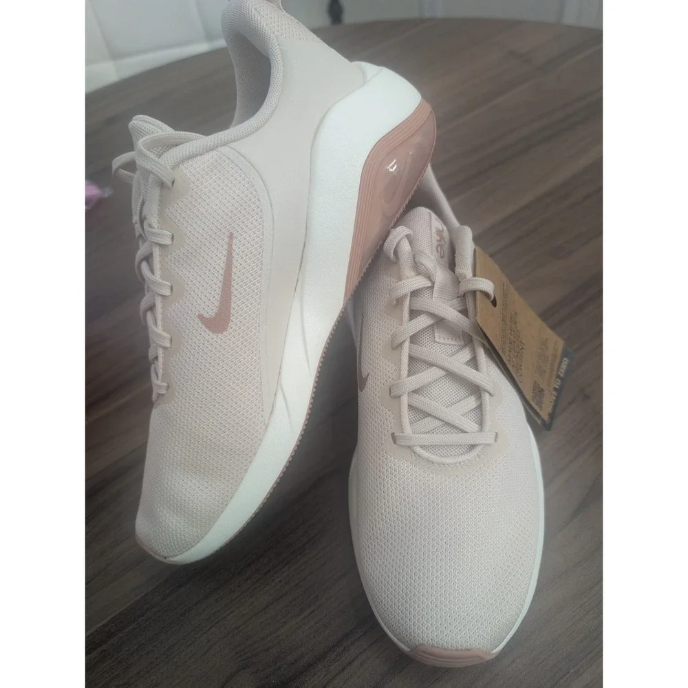 Nike Air Zoom Bella 7 Women's Size 10 Pearl White Rose Gold Training Shoes NWT